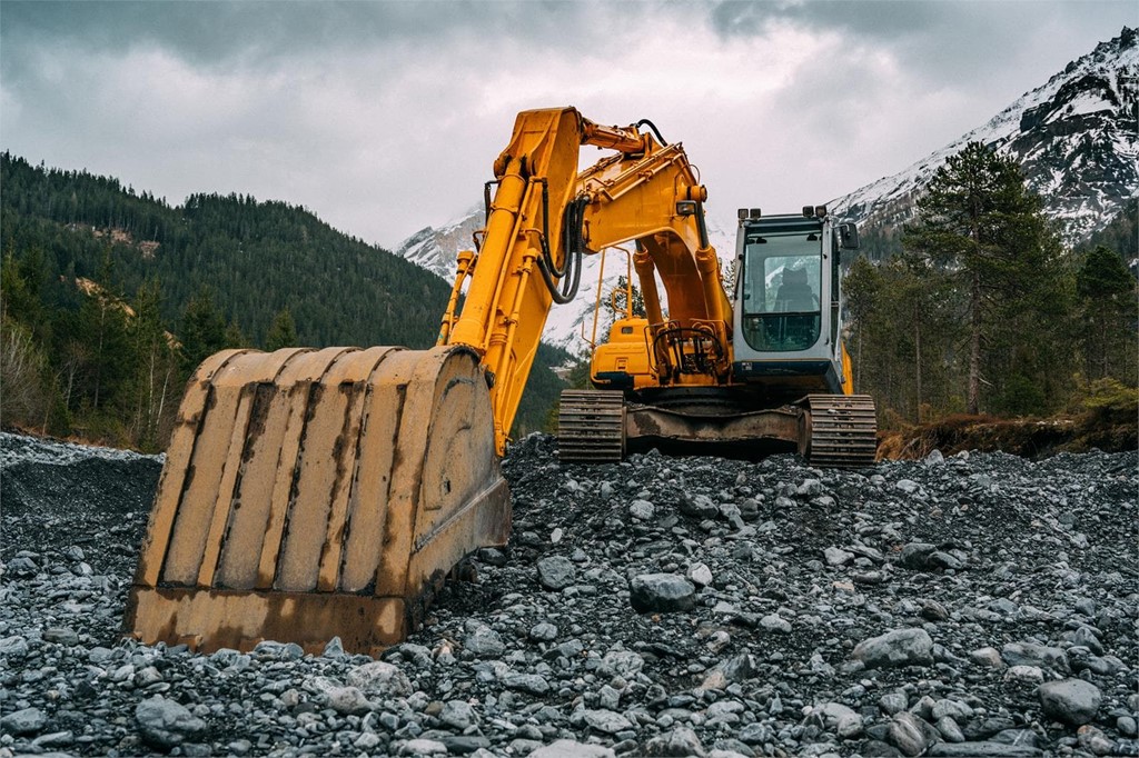 Ventajas de contar con maquinaria propia para las obras